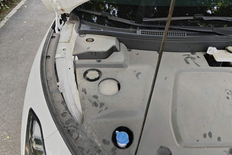 Used XPeng MONA M03 2024 620 with Ultra-Long Range Engine Bay Right
