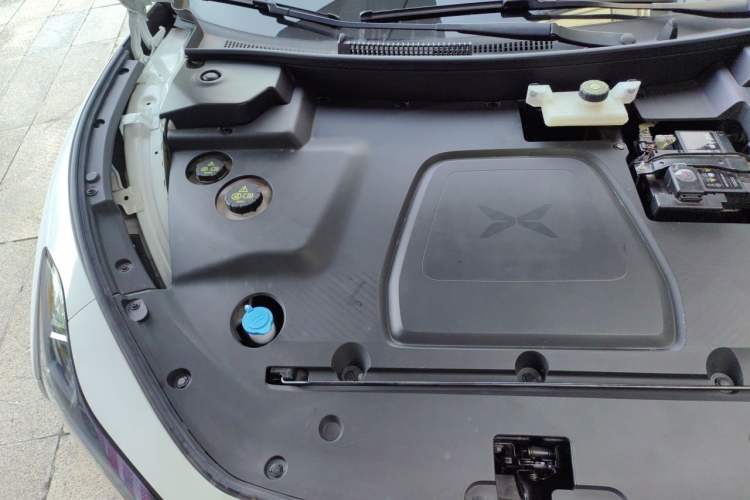 Used XPeng MONA M03 2024 515 Long-Range Engine Bay Right