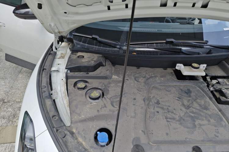 Used XPeng MONA M03 2024 620 with Ultra-Long Range Engine Bay Right