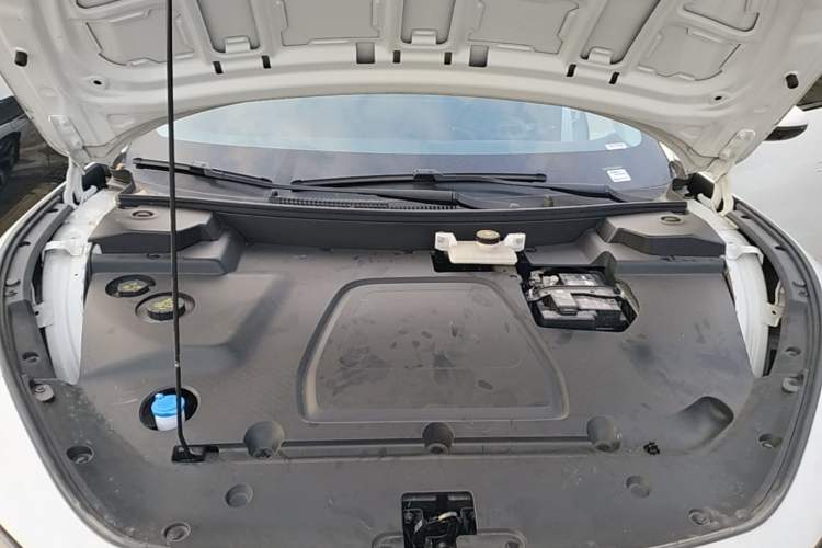 Used XPeng MONA M03 2024 620 with Ultra-Long Range Engine Bay