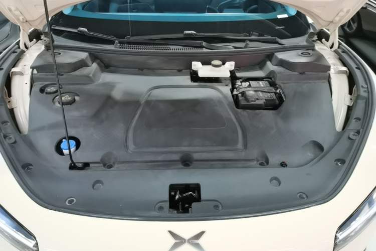 Used XPeng MONA M03 2024 620 with Ultra-Long Range Engine Bay