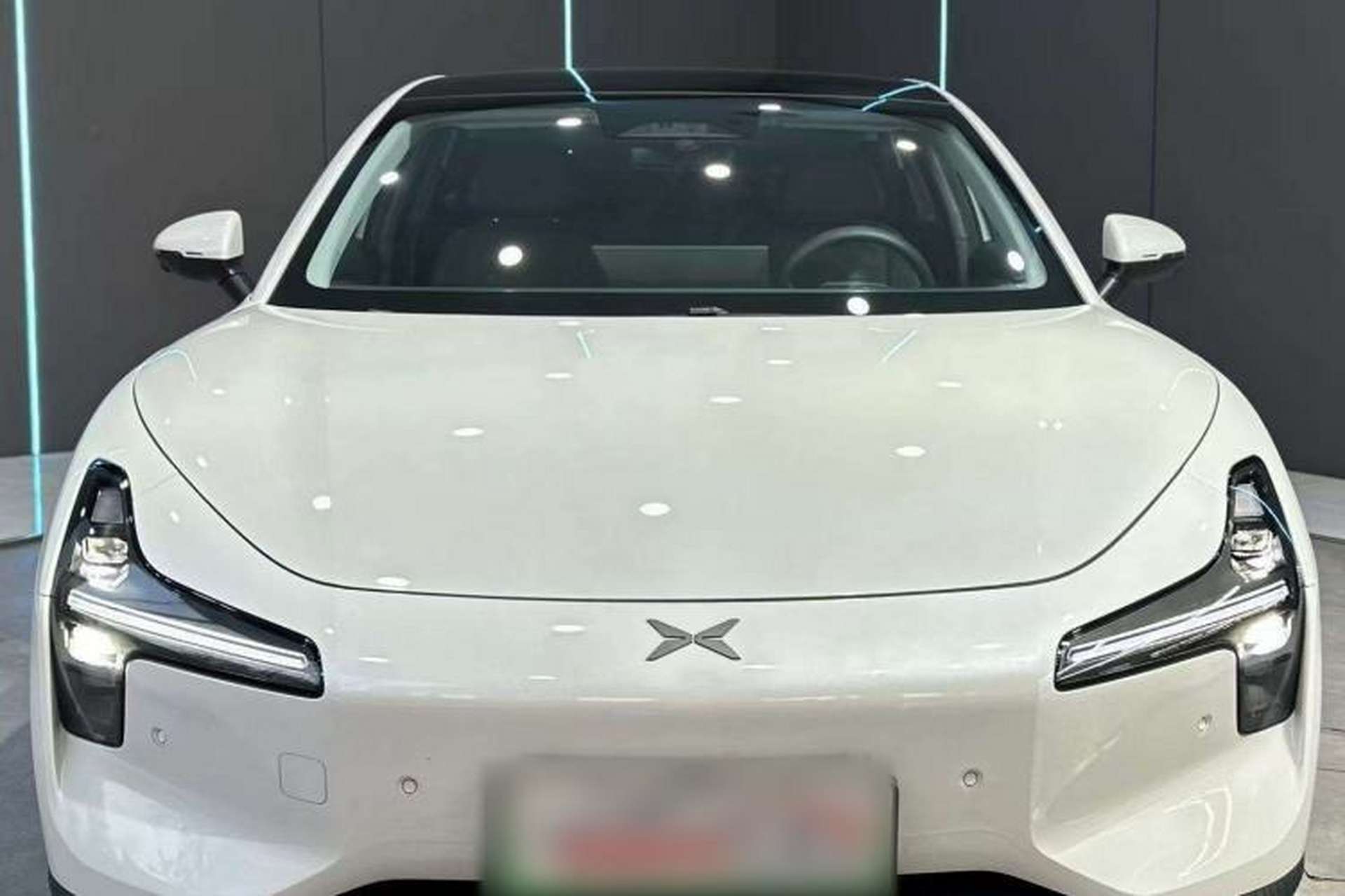 Used XPeng MONA M03 2024 620 with Ultra-Long Range Exterior 2