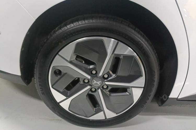 Used XPeng MONA M03 2024 620 with Ultra-Long Range Exterior 5