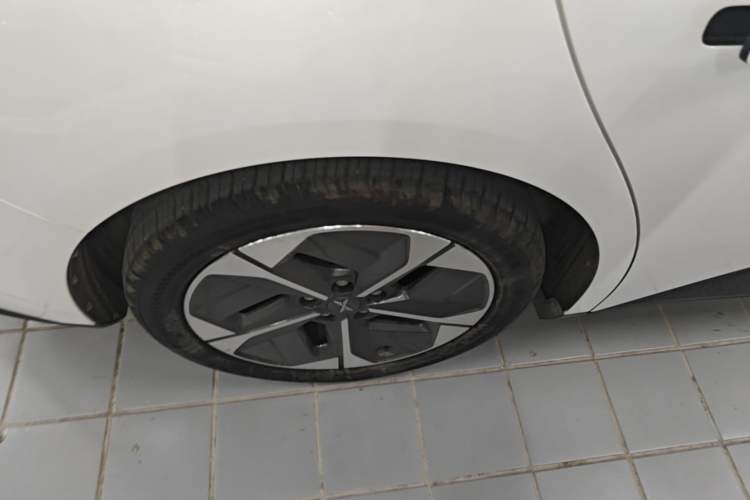 Used XPeng MONA M03 2024 620 with Ultra-Long Range Exterior 5