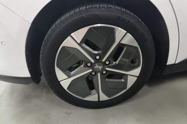 Used XPeng MONA M03 2024 620 with Ultra-Long Range Exterior 5