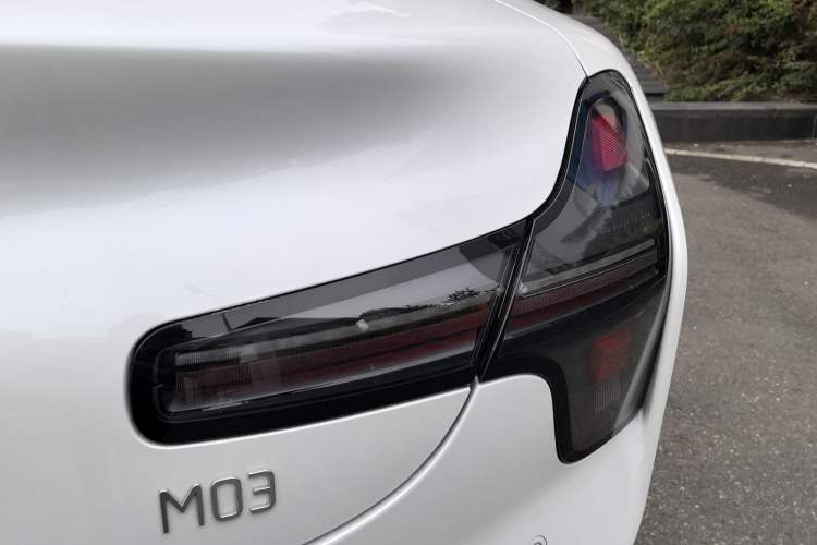 Used XPeng MONA M03 2024 620 with Ultra-Long Range Exterior 7