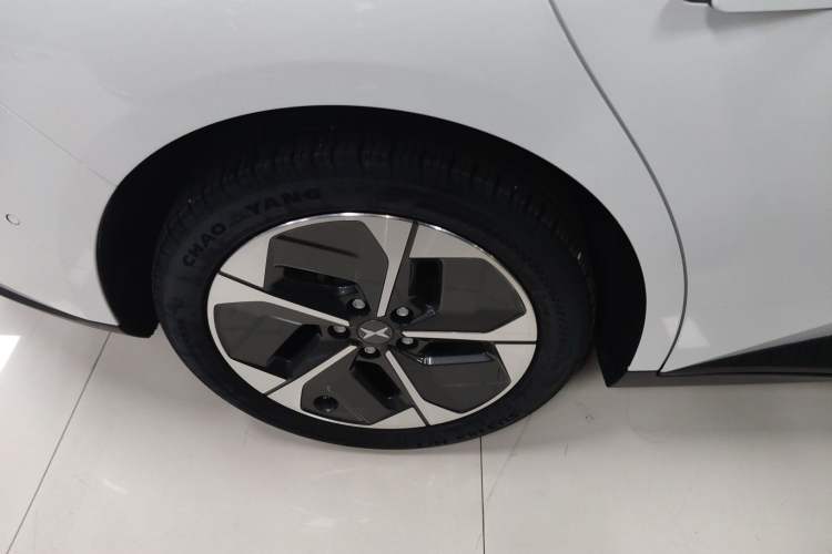Used XPeng MONA M03 2024 620 with Ultra-Long Range Exterior 8