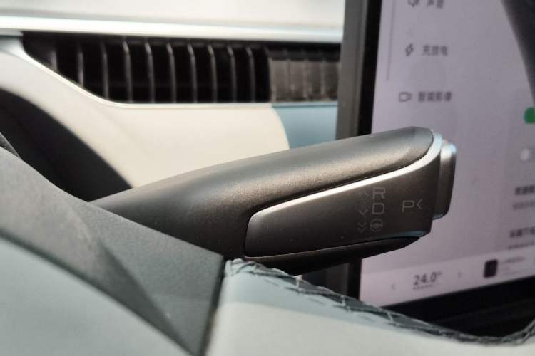 Used XPeng MONA M03 2024 515 Long-Range Gear Lever