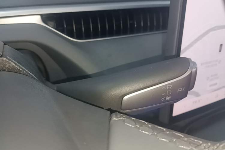 Used XPeng MONA M03 2024 515 Long-Range Gear Lever