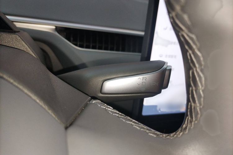 Used XPeng MONA M03 2024 620 with Ultra-Long Range Gear Lever
