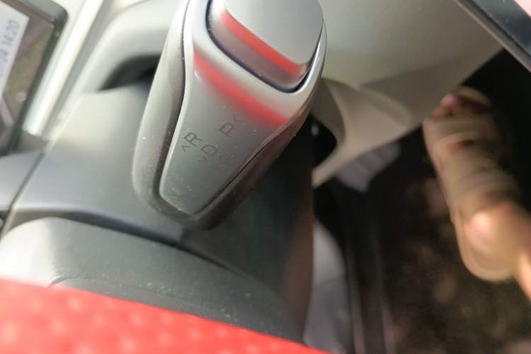 Used XPeng MONA M03 2024 620 with Ultra-Long Range Gear Lever