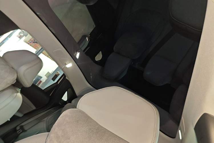 Used XPeng MONA M03 2024 620 with Ultra-Long Range Headliner