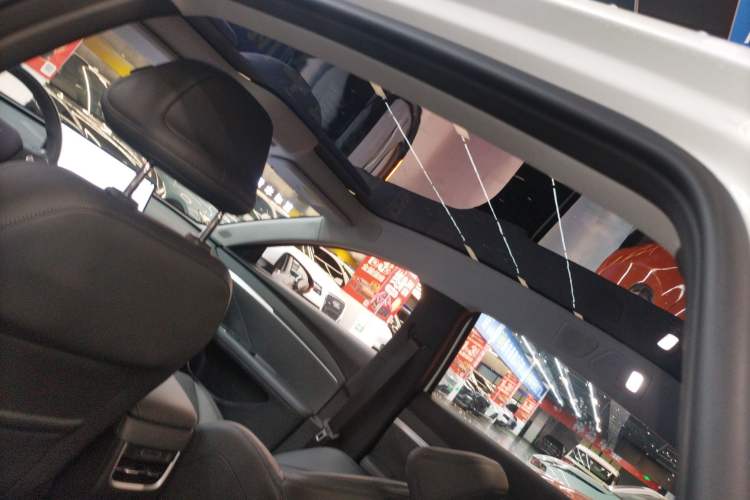 Used XPeng MONA M03 2024 620 with Ultra-Long Range Headliner
