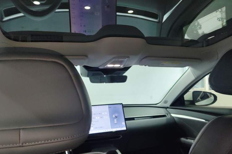 Used XPeng MONA M03 2024 620 with Ultra-Long Range Headliner