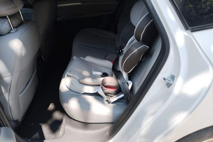 Used XPeng MONA M03 2024 620 with Ultra-Long Range Interior 4