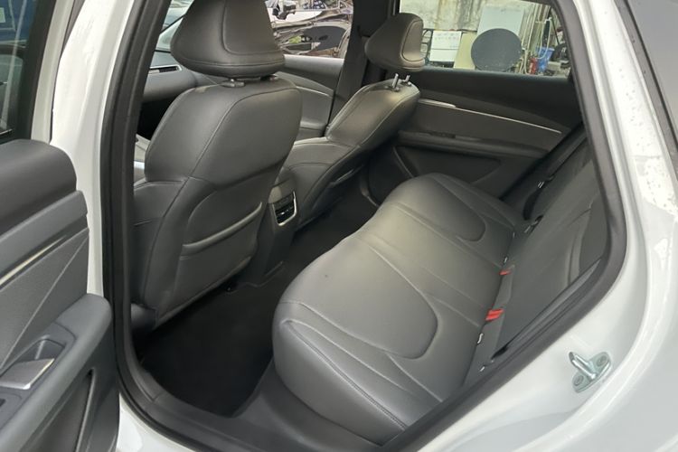 Used XPeng MONA M03 2024 620 with Ultra-Long Range Interior 5