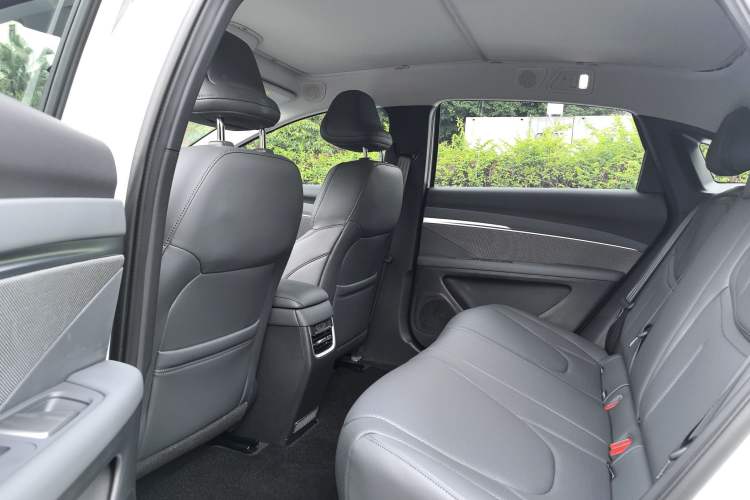Used XPeng MONA M03 2024 620 with Ultra-Long Range Interior 6