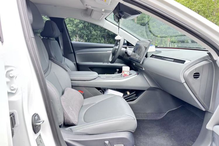 Used XPeng MONA M03 2024 620 with Ultra-Long Range Interior 6