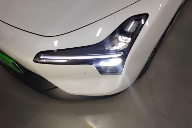 Used XPeng MONA M03 2024 620 with Ultra-Long Range Left Front Headlight