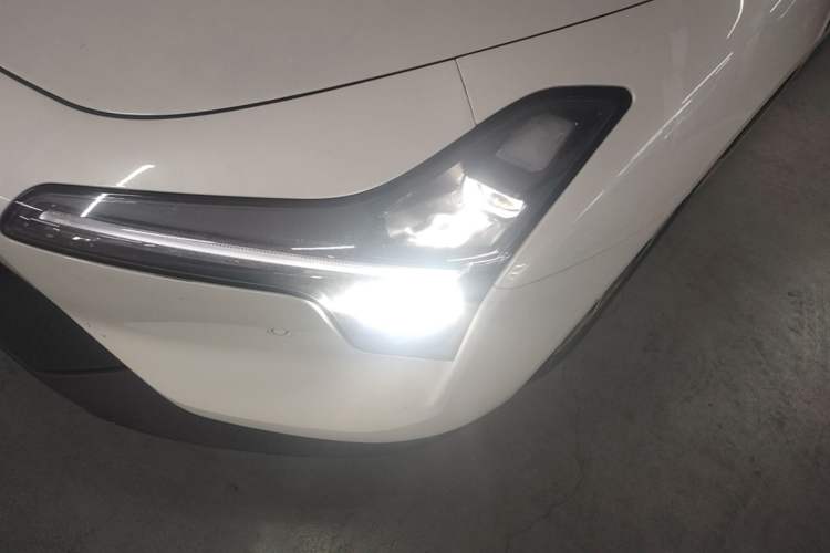 Used XPeng MONA M03 2024 620 with Ultra-Long Range Left Front Headlight