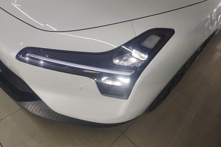 Used XPeng MONA M03 2024 620 with Ultra-Long Range Left Front Headlight