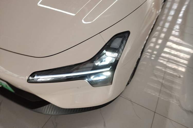 Used XPeng MONA M03 2024 620 with Ultra-Long Range Left Front Headlight