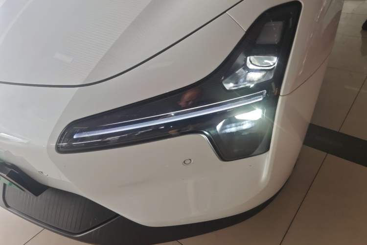 Used XPeng MONA M03 2024 620 with Ultra-Long Range Left Front Headlight