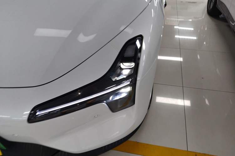 Used XPeng MONA M03 2024 620 with Ultra-Long Range Left Front Headlight