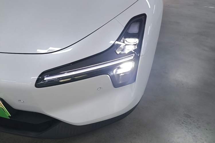 Used XPeng MONA M03 2024 620 with Ultra-Long Range Left Front Headlight