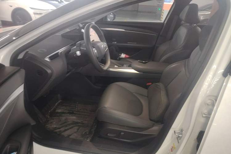 Used XPeng MONA M03 2024 620 with Ultra-Long Range Left Front Seat