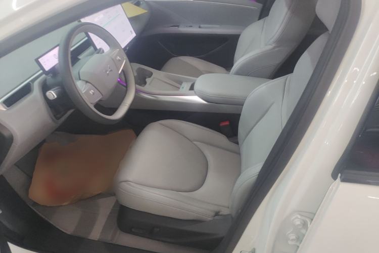 Used XPeng MONA M03 2024 620 with Ultra-Long Range Left Front Seat