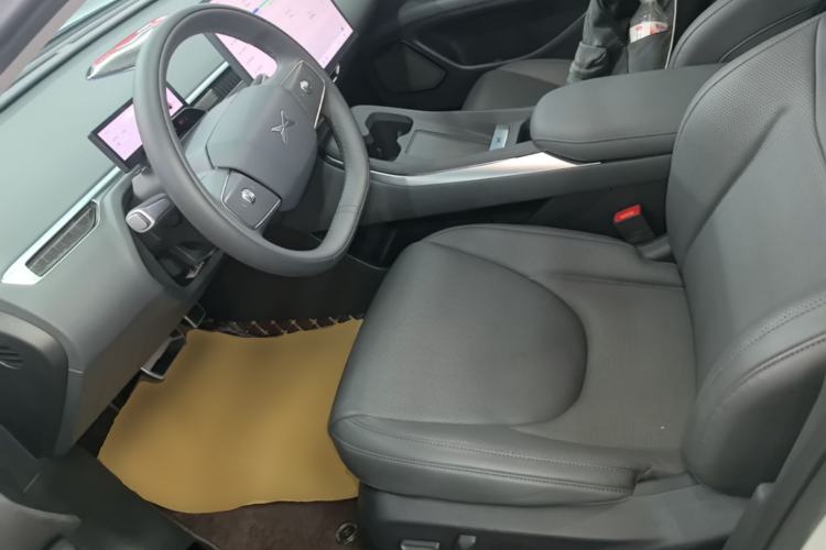 Used XPeng MONA M03 2024 620 with Ultra-Long Range Left Front Seat