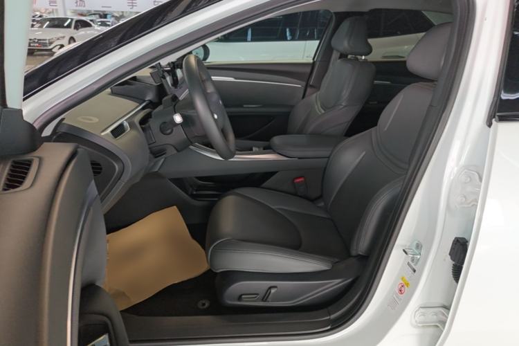 Used XPeng MONA M03 2024 620 with Ultra-Long Range Left Front Seat