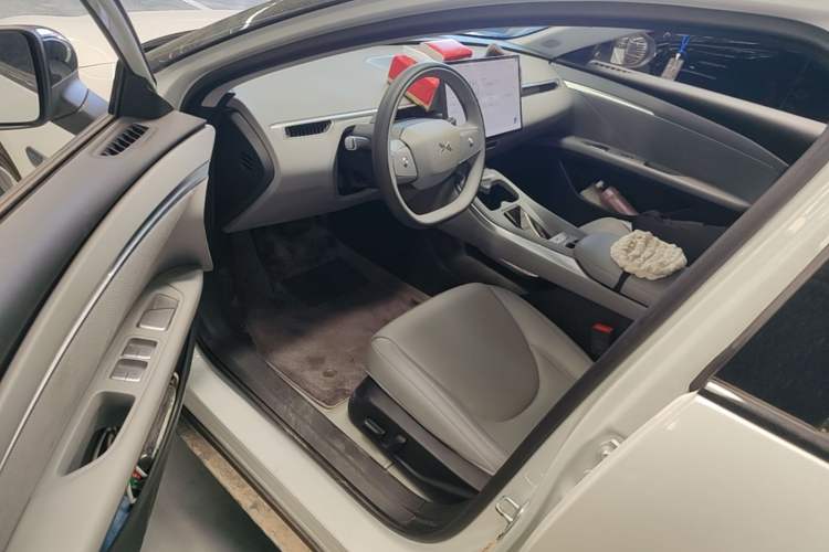 Used XPeng MONA M03 2024 620 with Ultra-Long Range Left Front Seat
