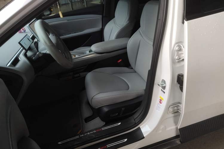 Used XPeng MONA M03 2024 620 with Ultra-Long Range Left Front Seat
