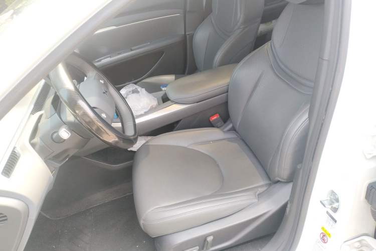 Used XPeng MONA M03 2024 620 with Ultra-Long Range Left Front Seat