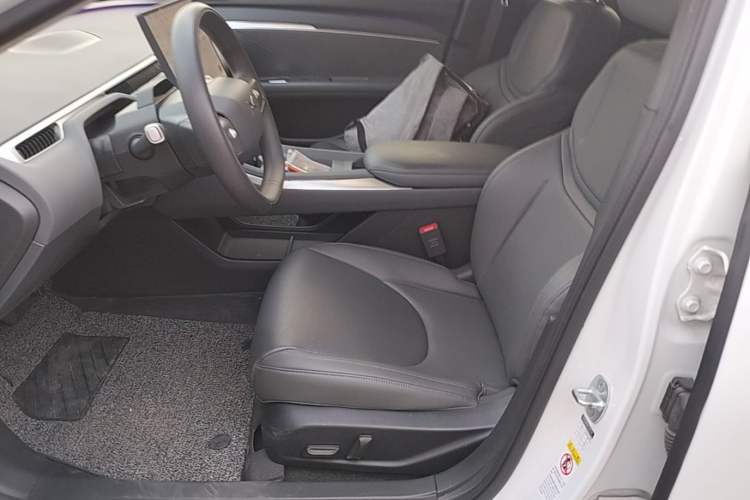 Used XPeng MONA M03 2024 620 with Ultra-Long Range Left Front Seat