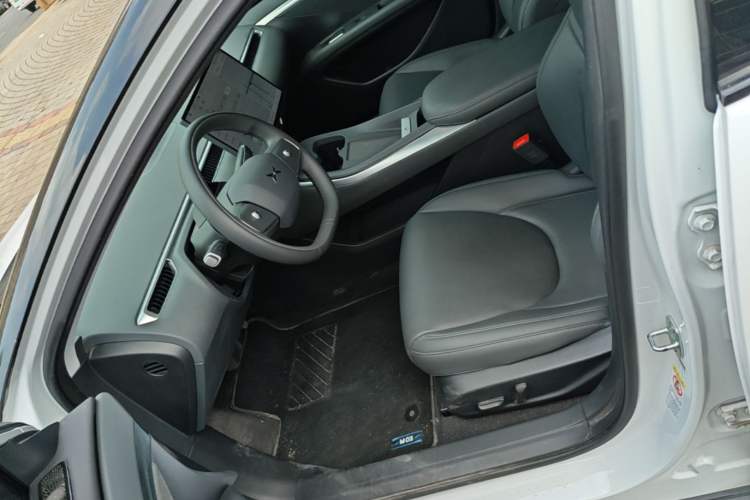 Used XPeng MONA M03 2024 620 with Ultra-Long Range Left Front Seat
