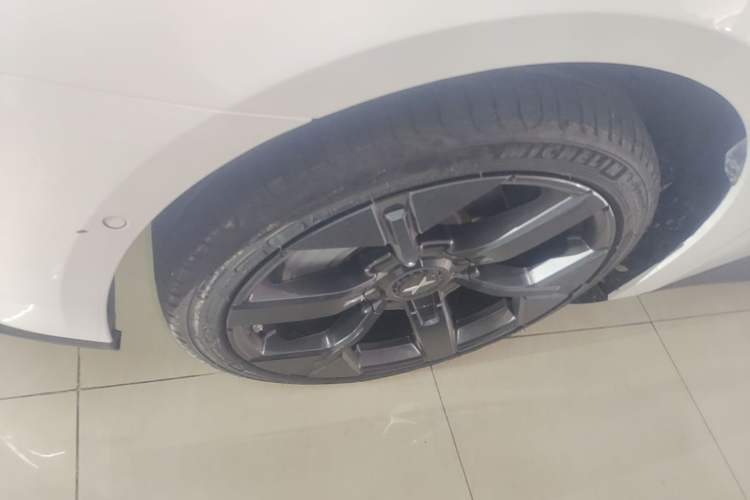 Used XPeng MONA M03 2024 620 with Ultra-Long Range Left Front Wheel Hub