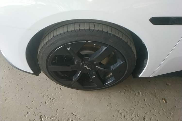 Used XPeng MONA M03 2024 620 with Ultra-Long Range Left Front Wheel Hub