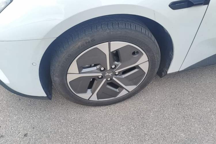 Used XPeng MONA M03 2024 620 with Ultra-Long Range Left Front Wheel Hub