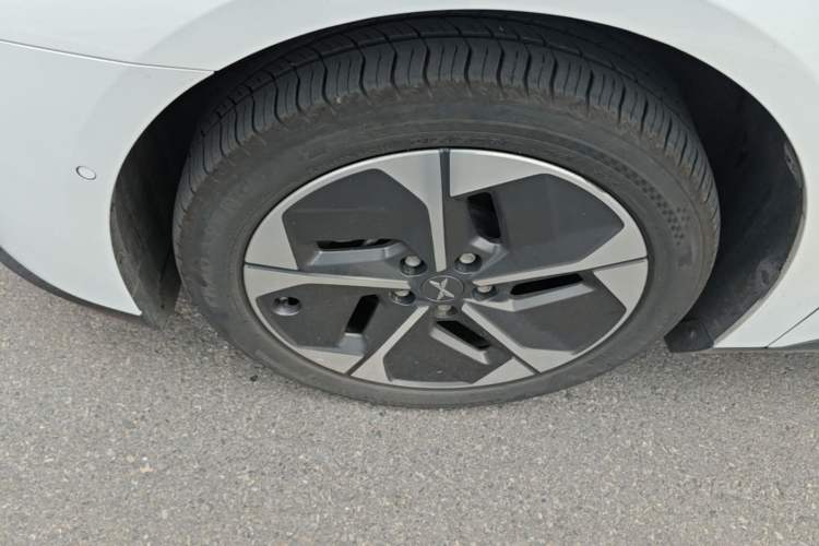 Used XPeng MONA M03 2024 620 with Ultra-Long Range Left Front Wheel Hub