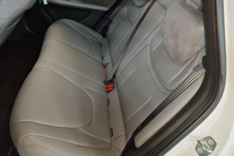 Used XPeng MONA M03 2024 620 with Ultra-Long Range Left Rear Seat