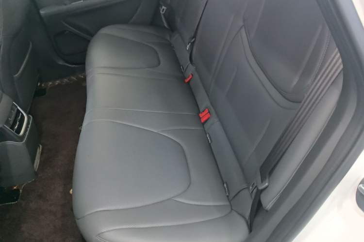Used XPeng MONA M03 2024 620 with Ultra-Long Range Left Rear Seat