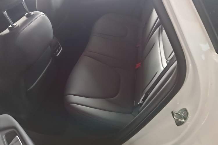Used XPeng MONA M03 2024 620 with Ultra-Long Range Left Rear Seat