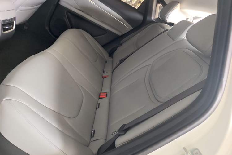 Used XPeng MONA M03 2024 620 with Ultra-Long Range Left Rear Seat