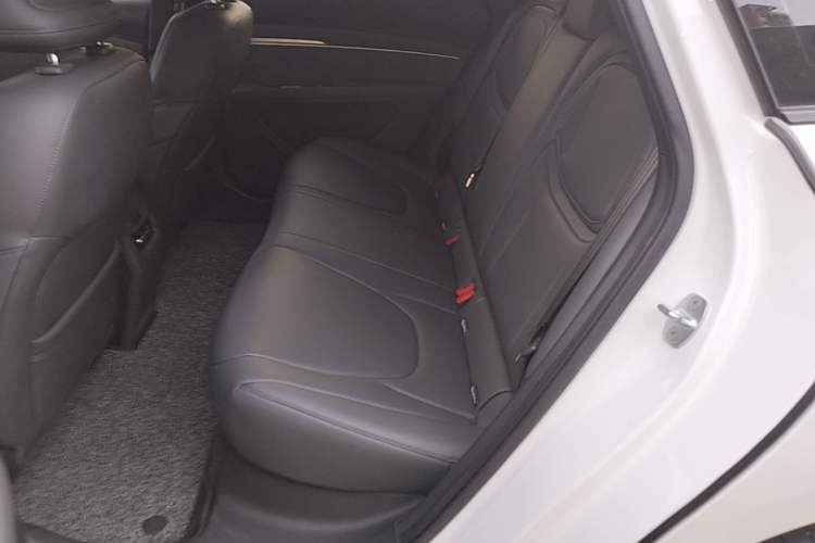 Used XPeng MONA M03 2024 620 with Ultra-Long Range Left Rear Seat