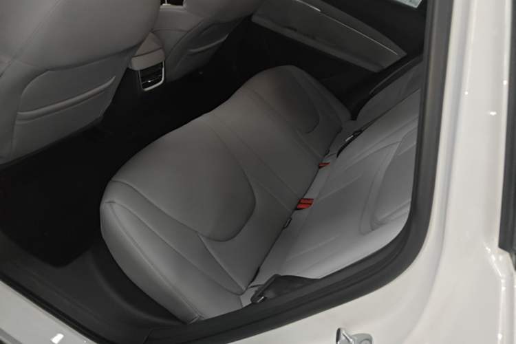 Used XPeng MONA M03 2024 620 with Ultra-Long Range Left Rear Seat