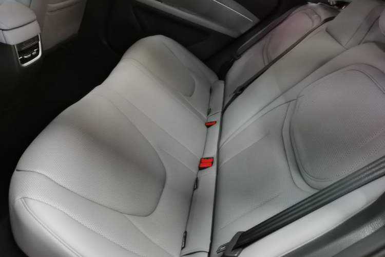 Used XPeng MONA M03 2024 620 with Ultra-Long Range Left Rear Seat