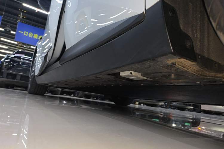 Used XPeng MONA M03 2024 620 with Ultra-Long Range Left Side Sill